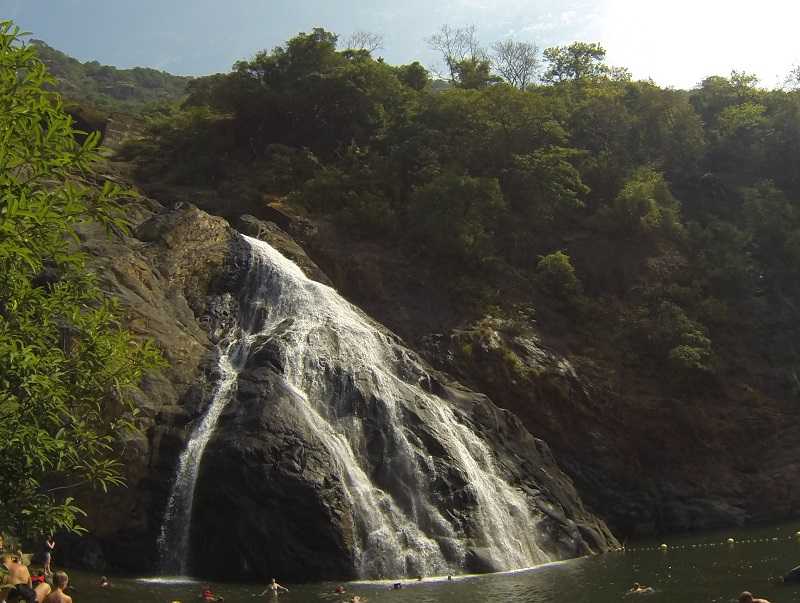 Арамболь водопад Дудхсагар