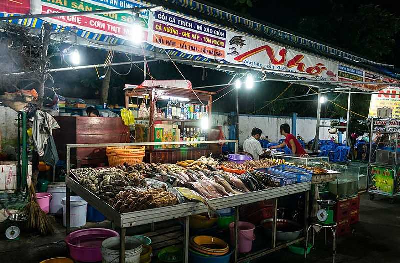 Фукуок Ночной рынок Дин Кау