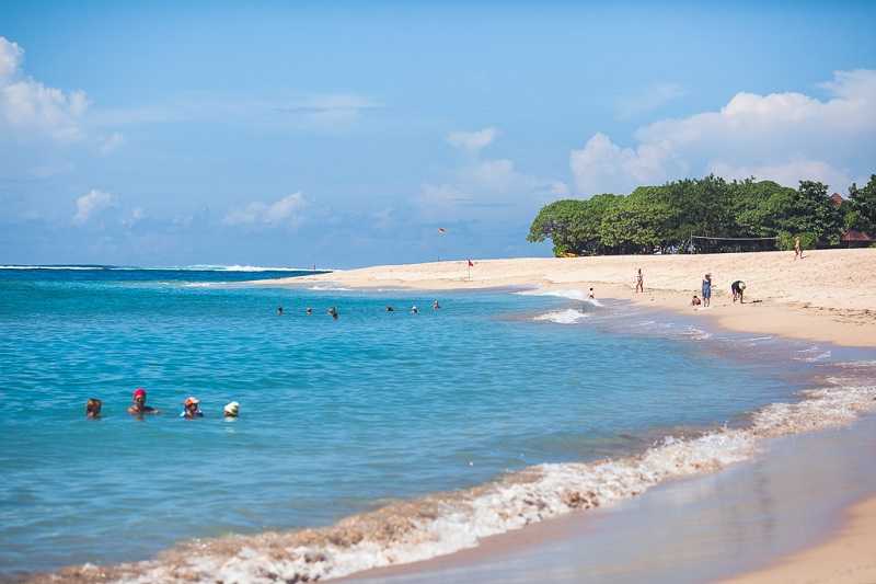 Нуса-Дуа пляж Mengiat Beach