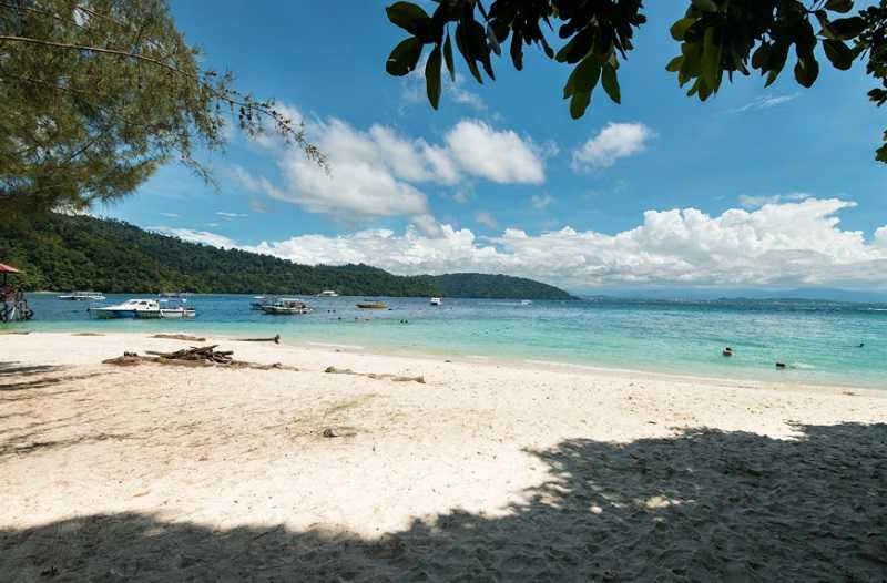 Остров Борнео пляж Тунку Абдул Рахман