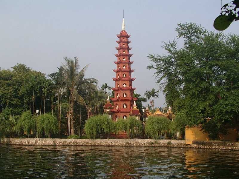 Пагода Чанкуок Ханой