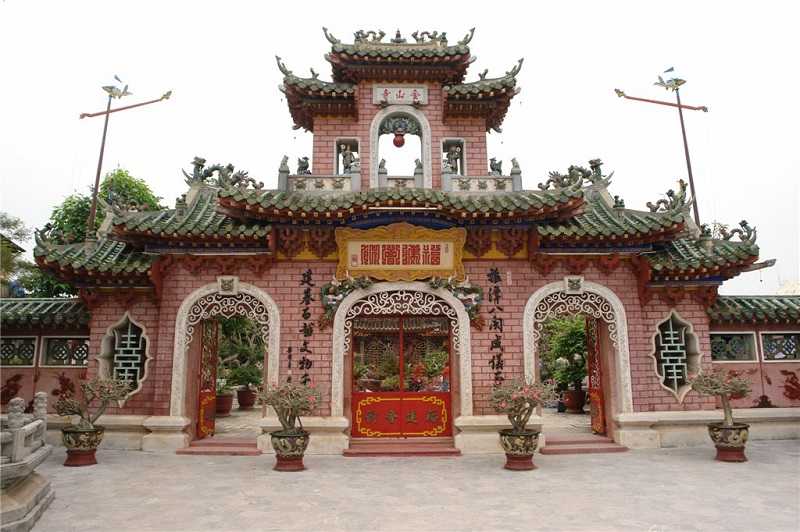 Пагода Чук-Тхань достопримечательности Хойана