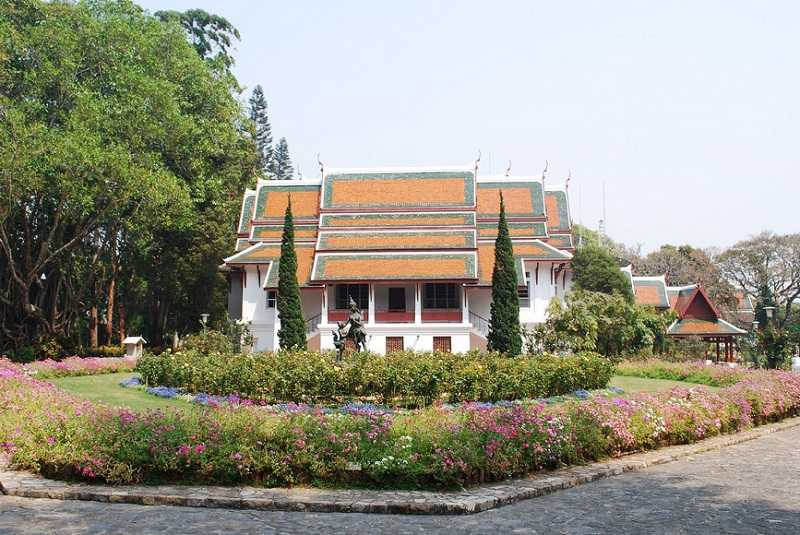 дворец Бхубинг