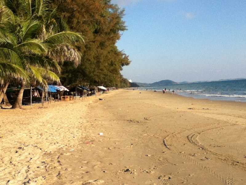 пляж Mae Ramphueng