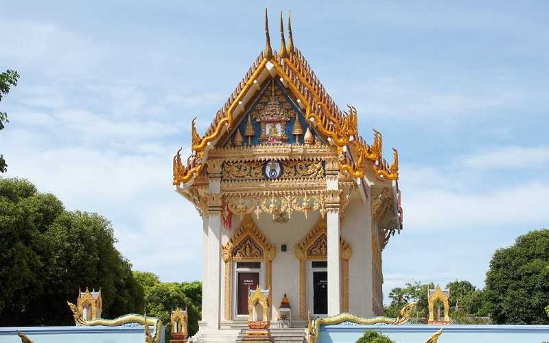 храм Wat Khunaram
